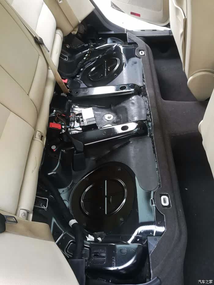 个人有洁癖 后排座椅拆了 清理后排