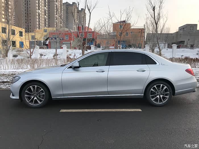 奔驰e300l铱银色提车作业