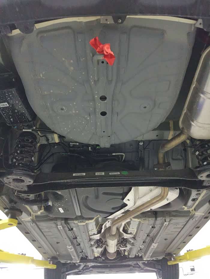 广州帝豪gs车队帝豪gs金色13t优雅版用车技巧之首保篇