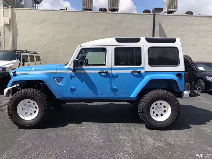 国内首台正规进口合法上牌的m715正式交接试车