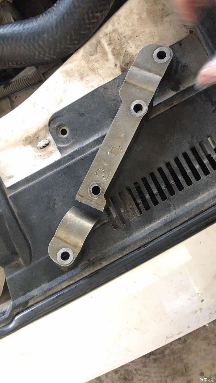 救救小姨子急需凸轮轴瓦盖一个