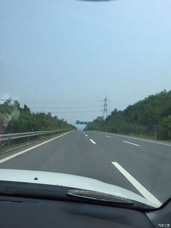 行使在路上(注明:行车照片是驾驶人员所拍,行车注意安全,生命高于一切