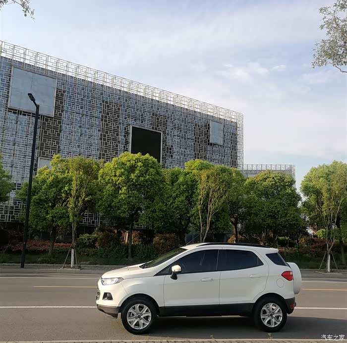 听着头文字D的超燃bgm,s档,小博动力源源不断