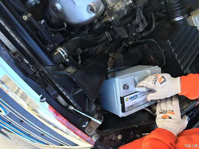 老车添活力: 更换电瓶