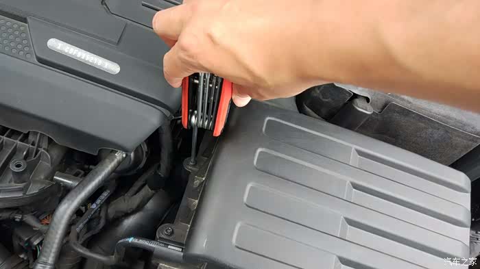 迈腾b8空调滤芯,空气滤芯吹灰作业分享