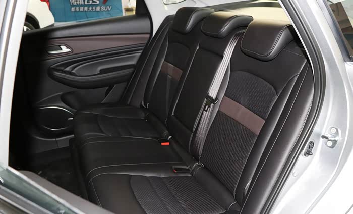 传祺ga4试驾,颜值实力并存