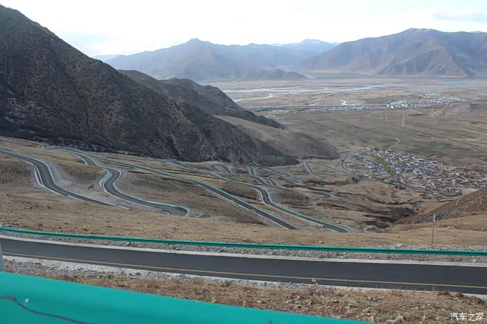 通上甘丹寺的路