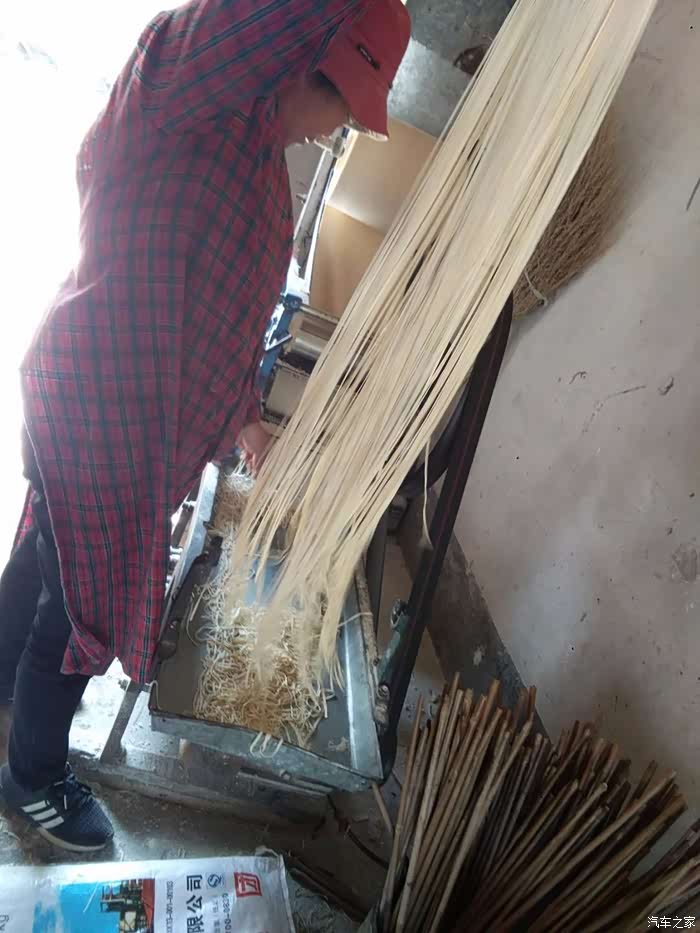 老家压面条,零添加 —— 一代人的记忆