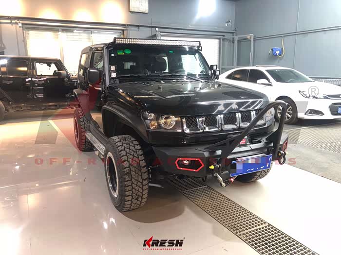 【改装案例】bj40两门版改雷神轮眉 内衬,雷神前杠,后杠