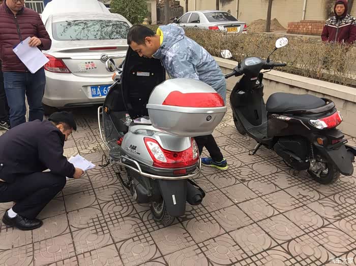 今天早上去陕西西安长安区车管所上摩托车牌照