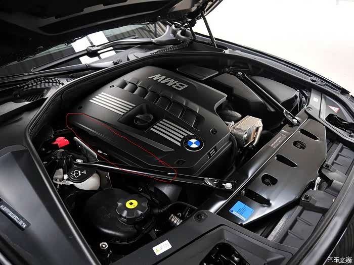 有图请问你们的n52b30af发动机缸盖这里渗油吗