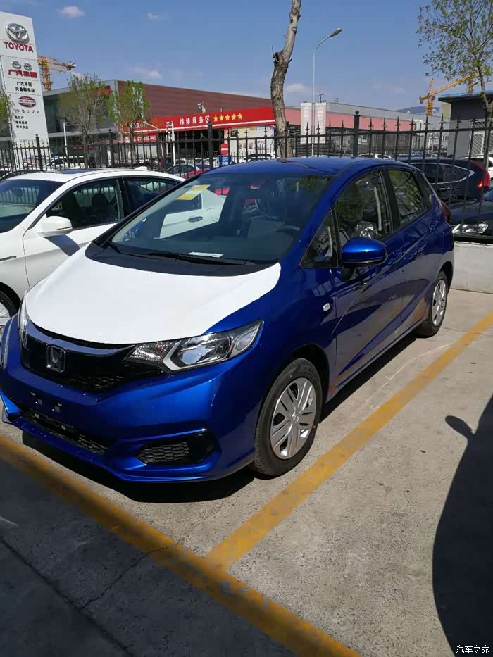 18款818海洋蓝飞度提车上牌作业