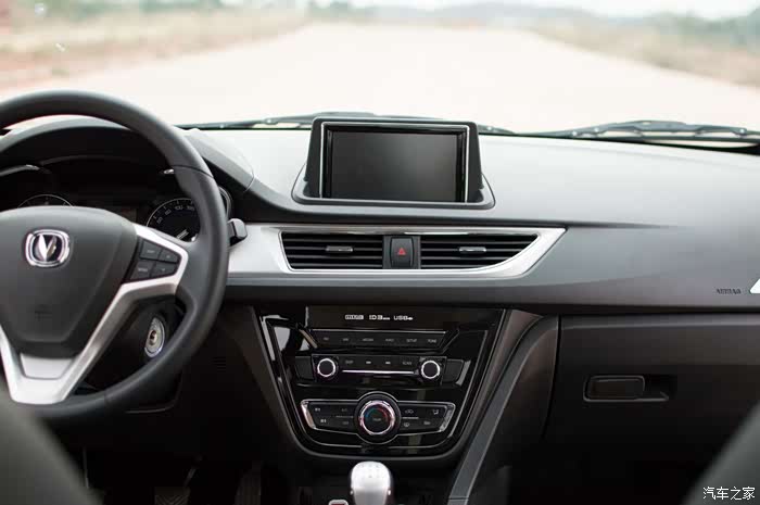 7寸中控屏幕,现在看起来算屏幕了.