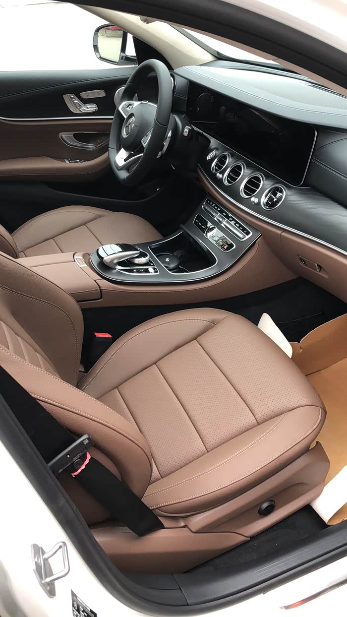 【图】大标钻石白 内饰选什么颜色好看_奔驰e级论坛_汽车之家论坛