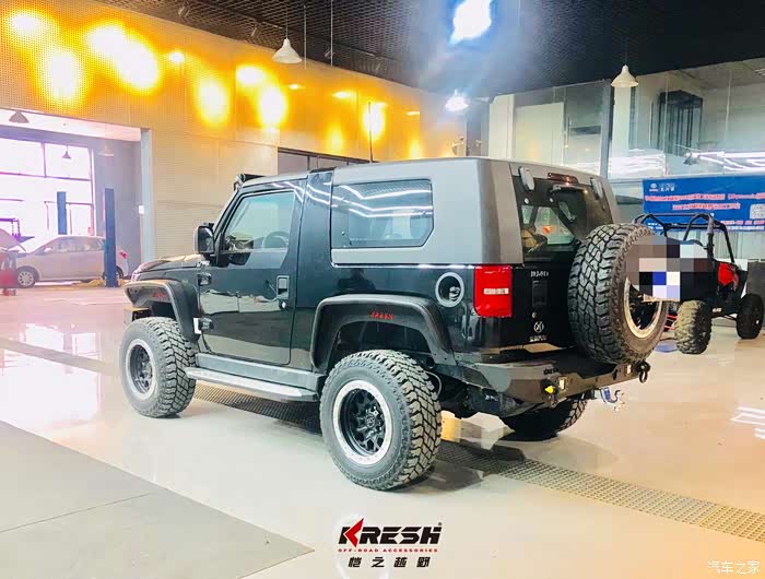 【改装案例】bj40两门版改雷神轮眉 内衬,雷神前杠,后杠