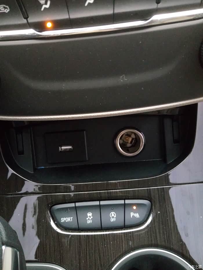 我的2018款威朗自动领先前排usb接口有几个?