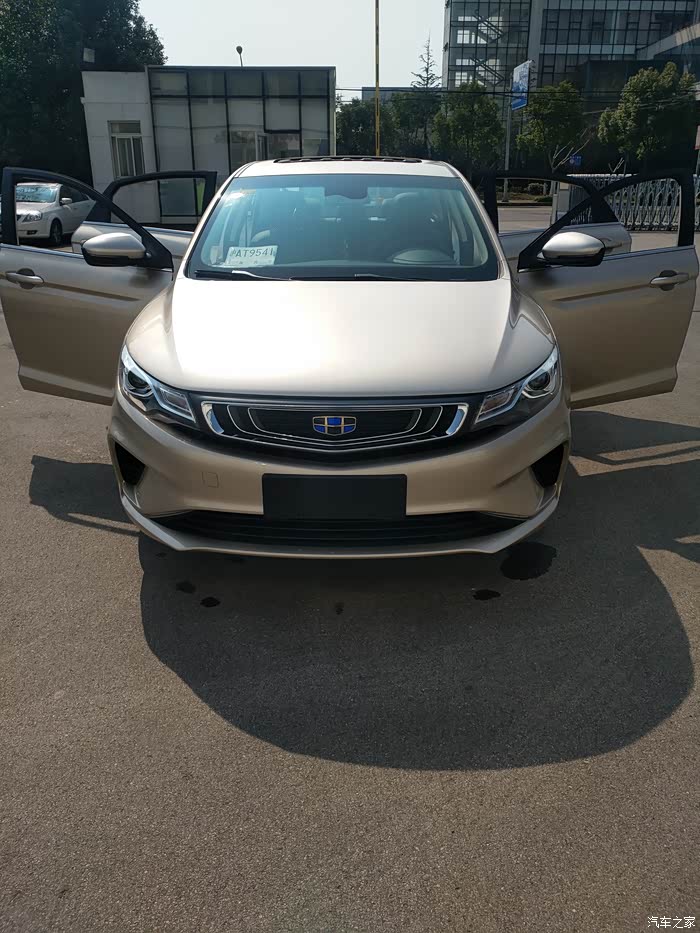 请问各位老铁帝豪gl哪款颜色好看又耐脏些