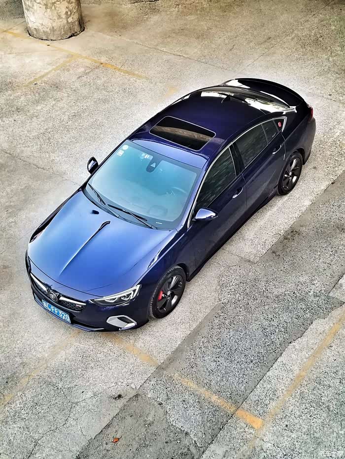 蓝色妖姬我的现任新君威gs