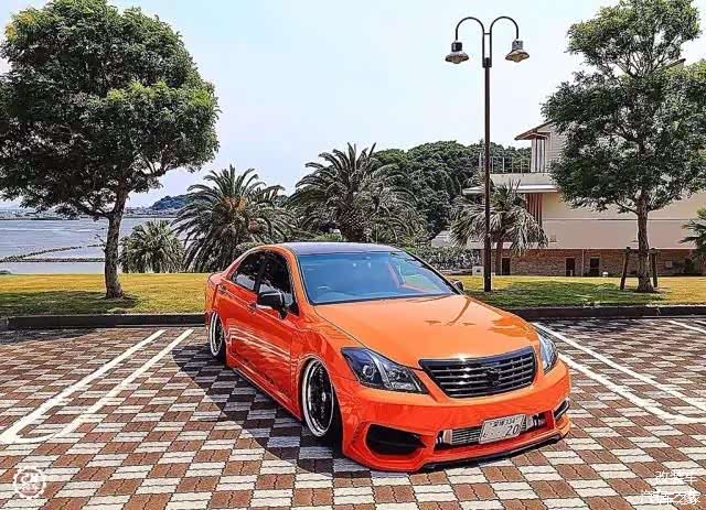 问一下大神,13.5代皇冠能不能改回13代的包围?