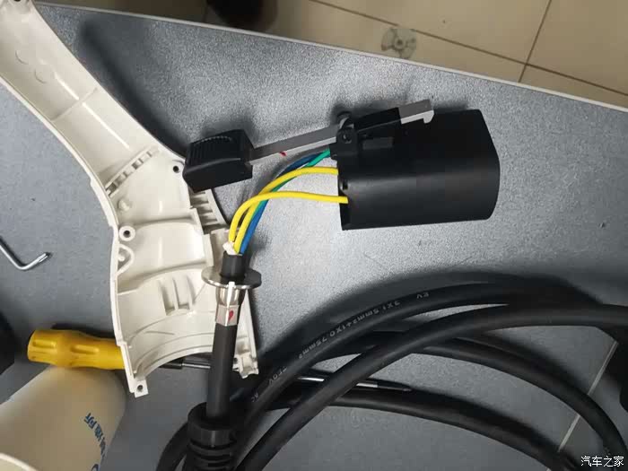 【申精】}相信自己,diy解决了车载充电枪充电一直连接中的问题