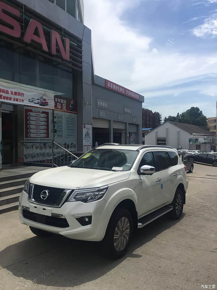 白色途达旗舰版提车简单作业