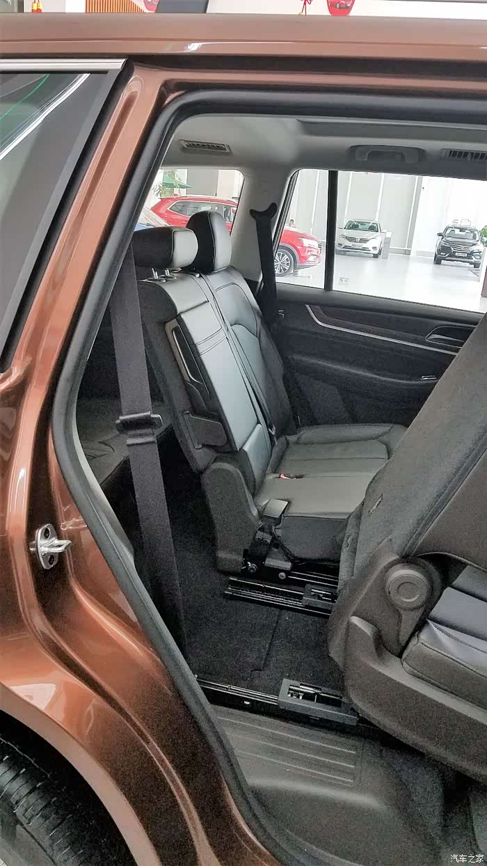 【图】看看超级大超级配置超级吸眼球的rx8_荣威rx8论坛_汽车之家论坛