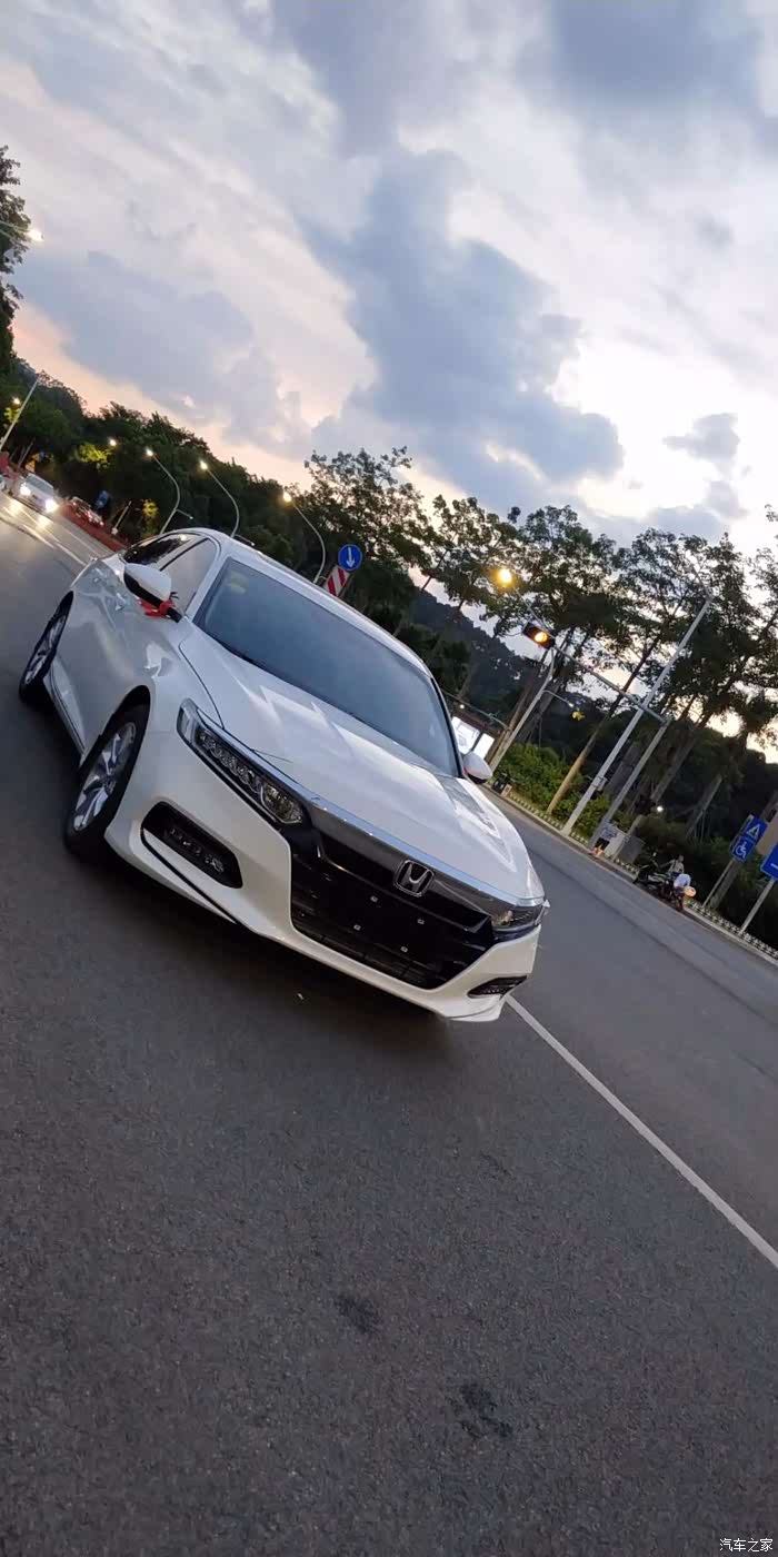 拒绝当油腻大叔十代雅阁260turbo精英星月白提车记求