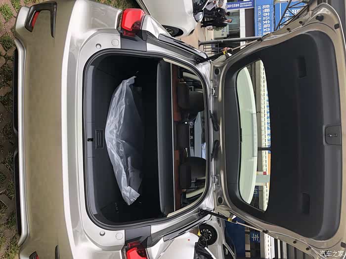 ct200h超音速钛银,双棕色内饰提车作业