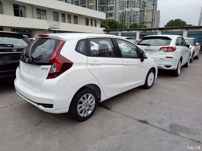 记录我的买菜车,18款塔夫绸白飞度首保