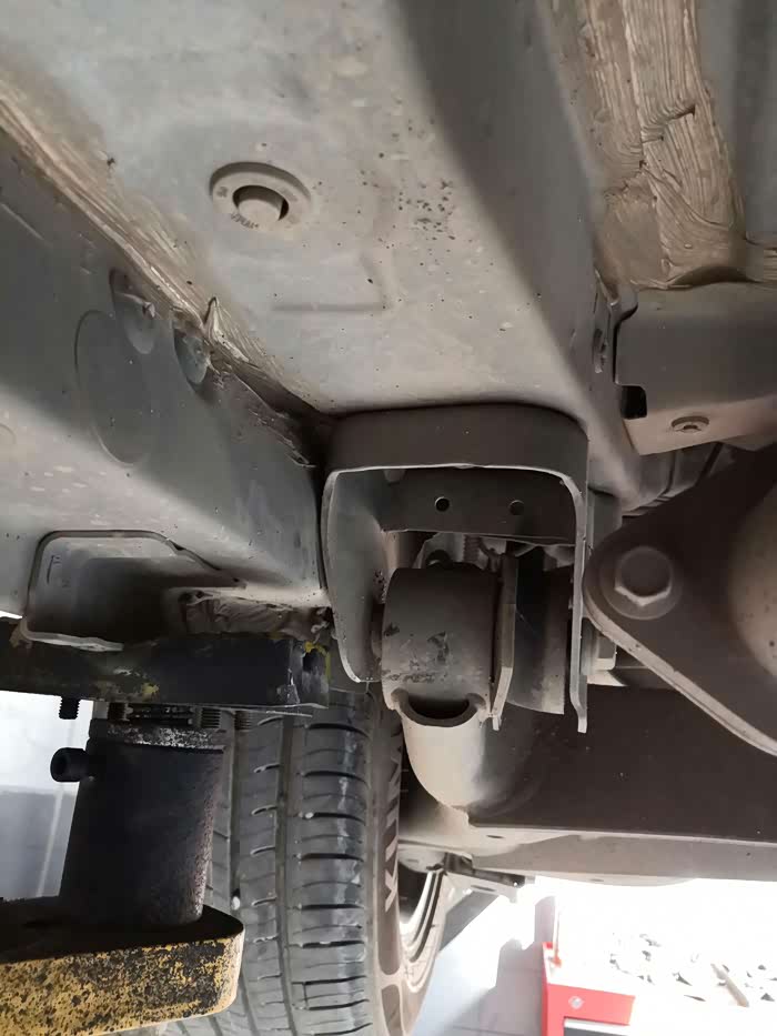 纵梁钣金修复问题