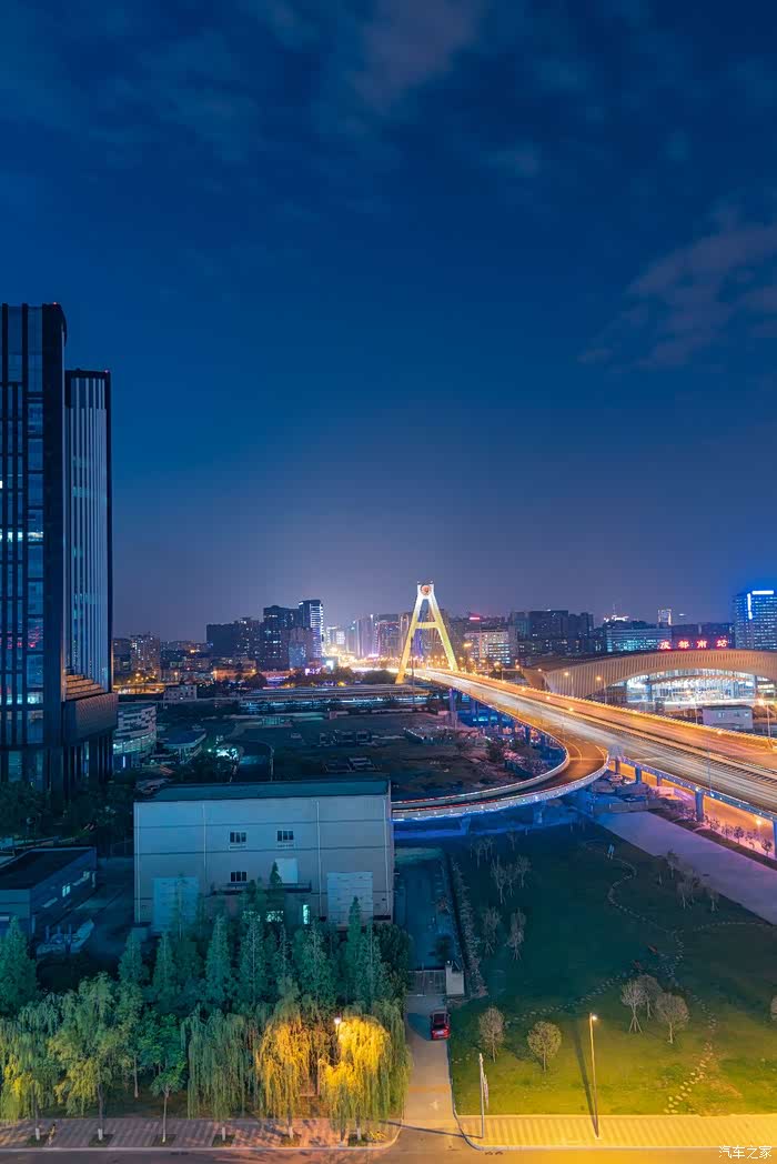 四川长安冰冷炫酷xt多彩成都夜景摄影大片