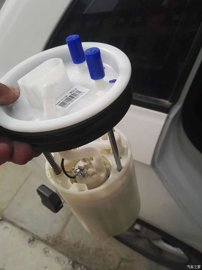 自己更换朗行13款油泵