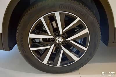 轮毂设计两种颜色反差对比能够带来视觉效果柯米克双幅轮圈立体感比较