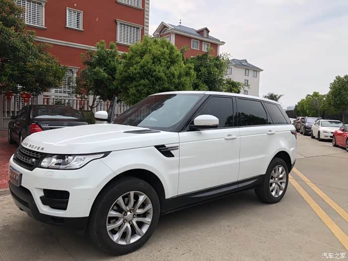 福建福清路虎霸气神兽雪貂当车模