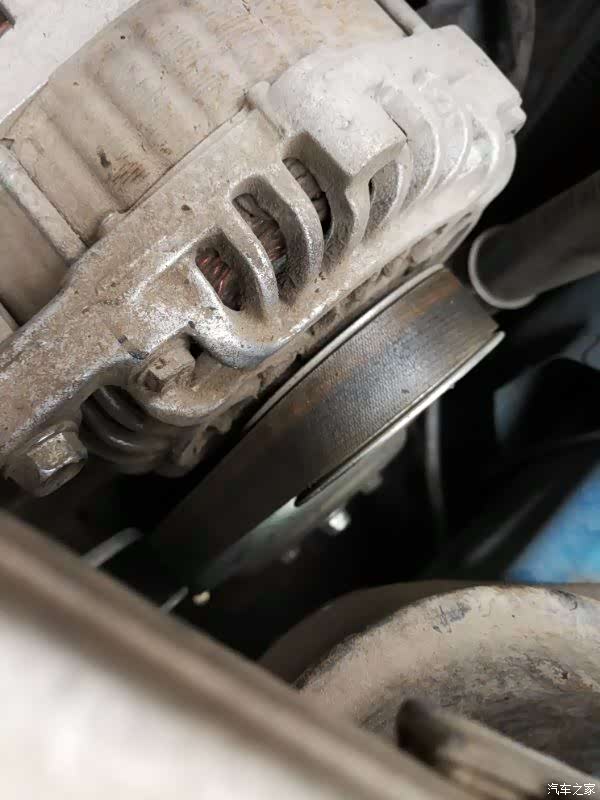 求教已行驶12万公里的2014款二代飞度的发电机皮带是否需要更换?