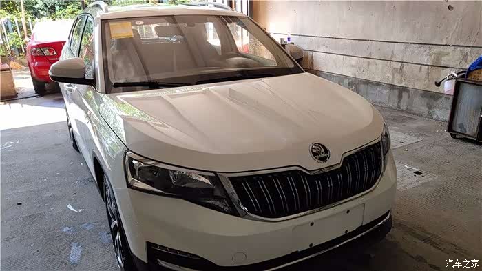 洗的干干净净的小柯.