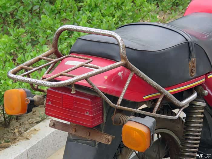 端午遇上父亲节关于我父亲的第一台车轻骑野马100摩托的故事