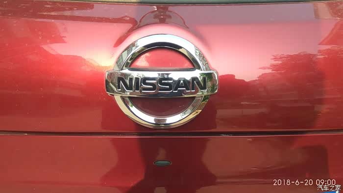 性感小车标,带无钥匙进入,这个配置我喜欢.