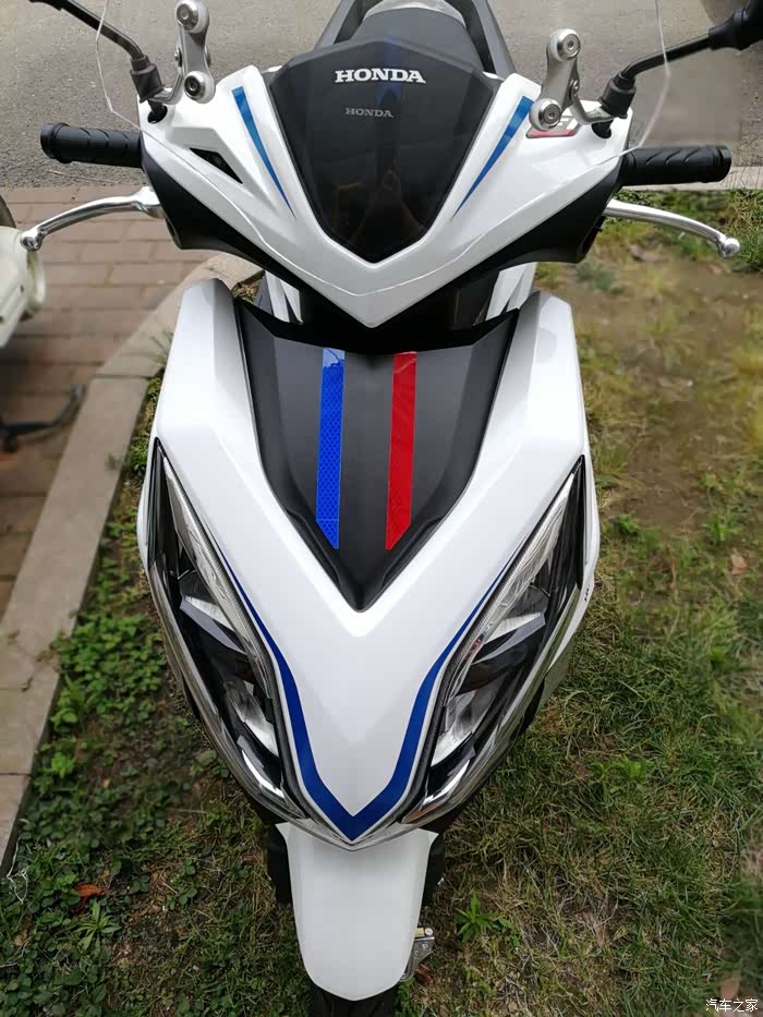 比较多日还是入手了最钟情的新大洲本田裂行