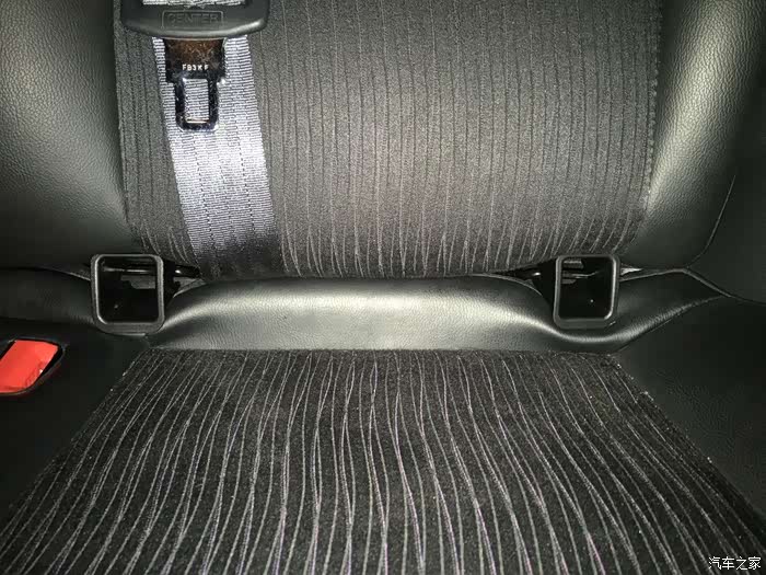 11款新骐达智能版加装isofix支架作业