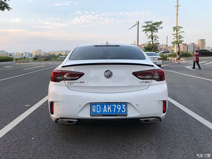 全新君威改装第三弹 20t白色改装gs前后大包围