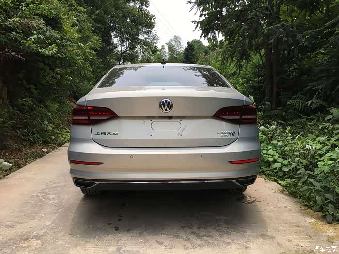 朗逸plus280豪华版锋芒银提车作业