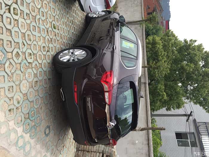 别克昂科威紫檀红的照片谁有