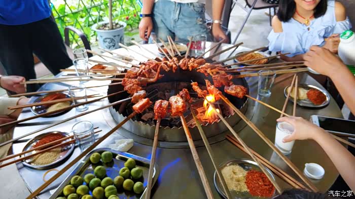 四川长安suv联盟德阳浩子和车友一起聚会烧烤会