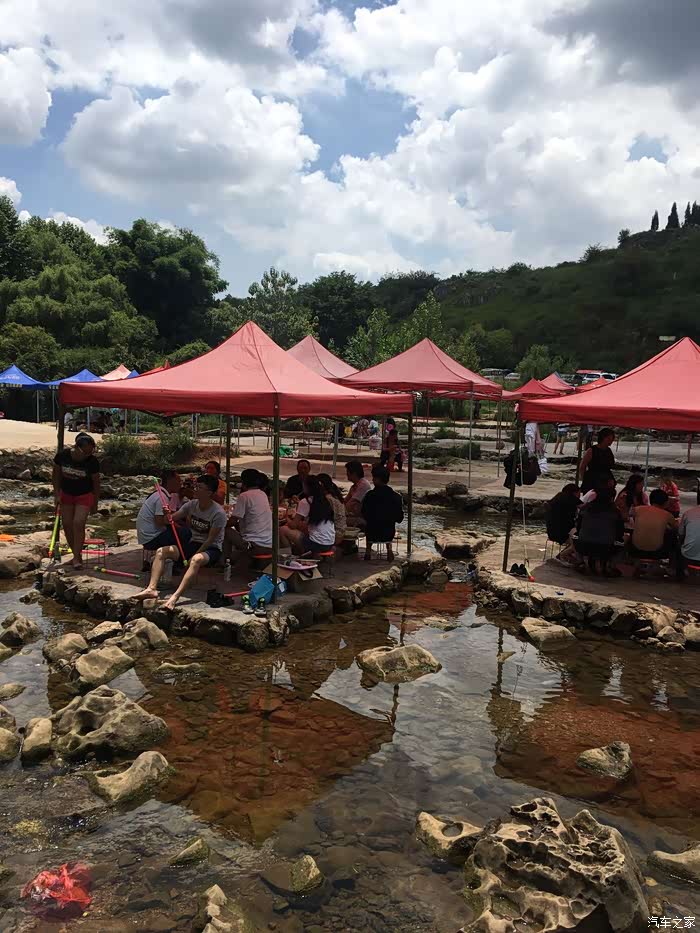 蓝天白云,周末车友会自驾沾益九孔桥避暑观景嬉水烧烤