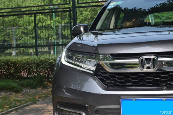 冠道1.5t太空银提车作业