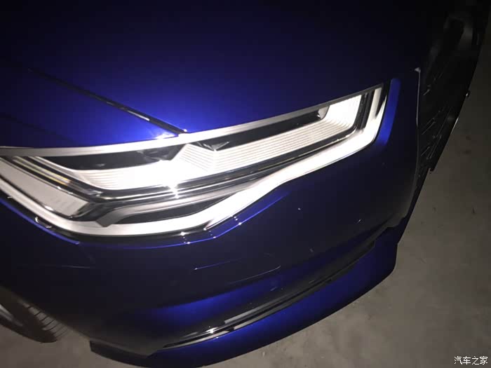 奥迪a6l大灯出雾正常?