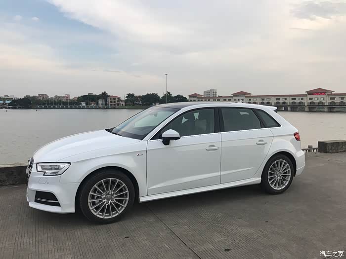 侧面sline套件满满的运动感