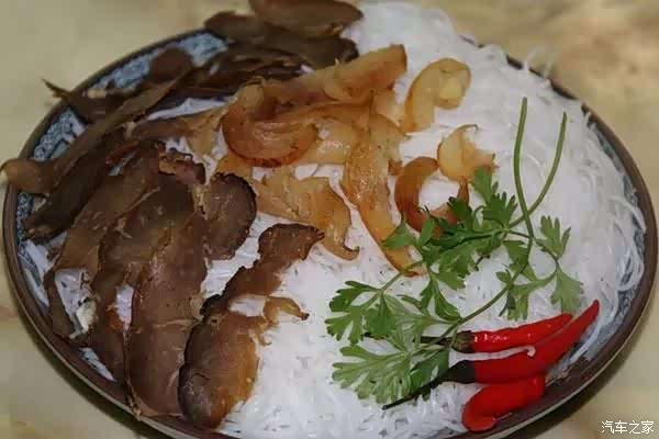 牛撒撇,猪肉撒撇-特制配料凉拌肉食的代名词,吃起来苦凉苦凉的