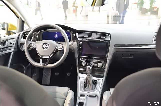 海外版高尔夫内饰